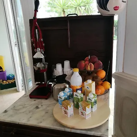 House Salento فندق مبيت وإفطار 3*